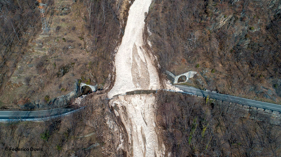 La valanga del 13 aprile a Venaus vista da un drone